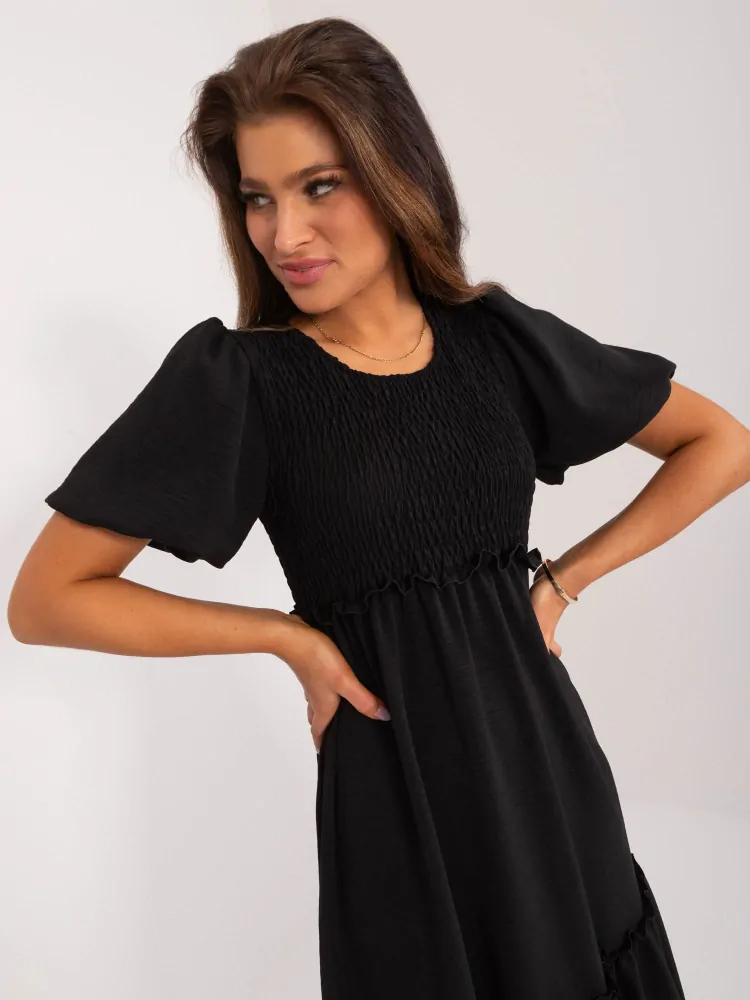Rozšírené šaty - čierna