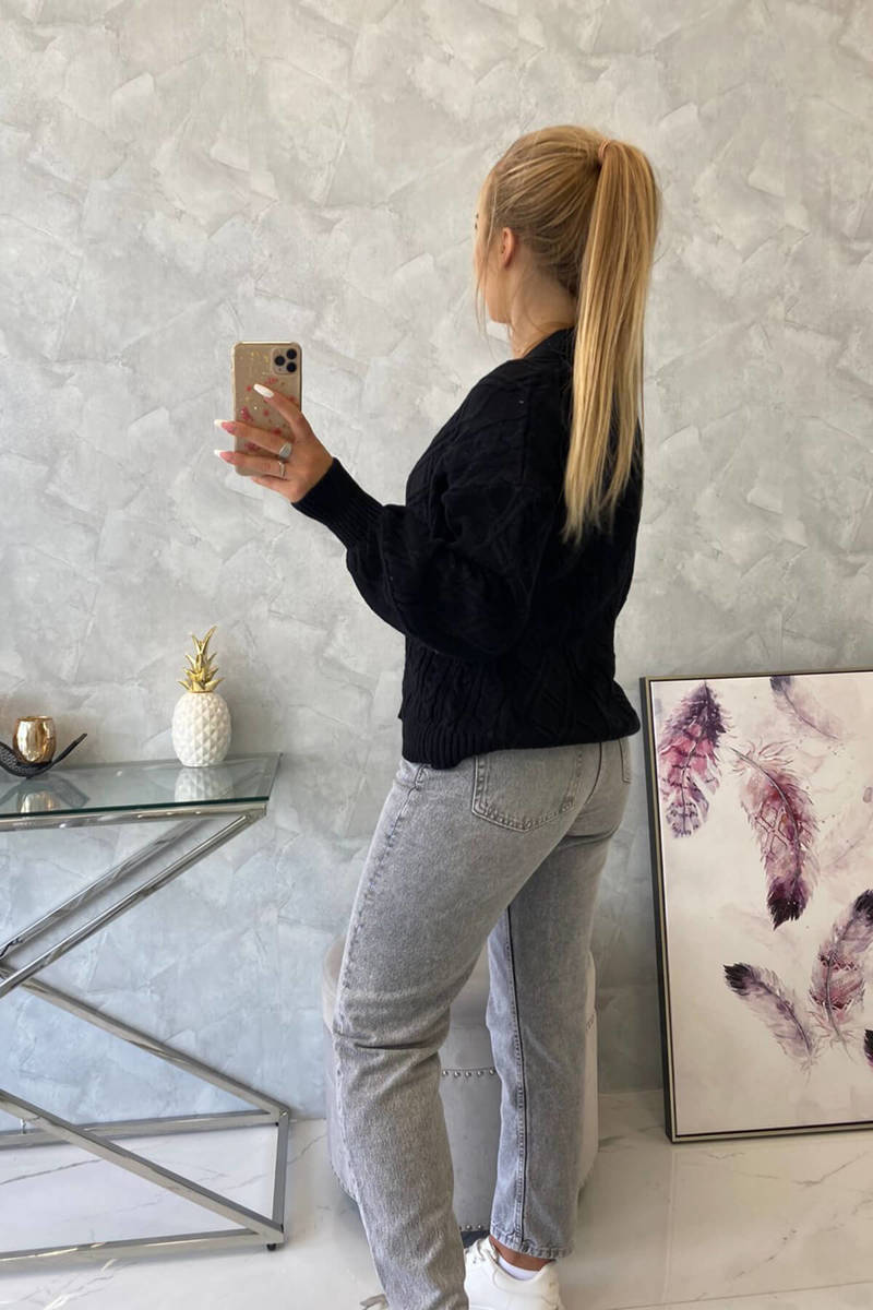 SVETER SO VZOROM - čierna