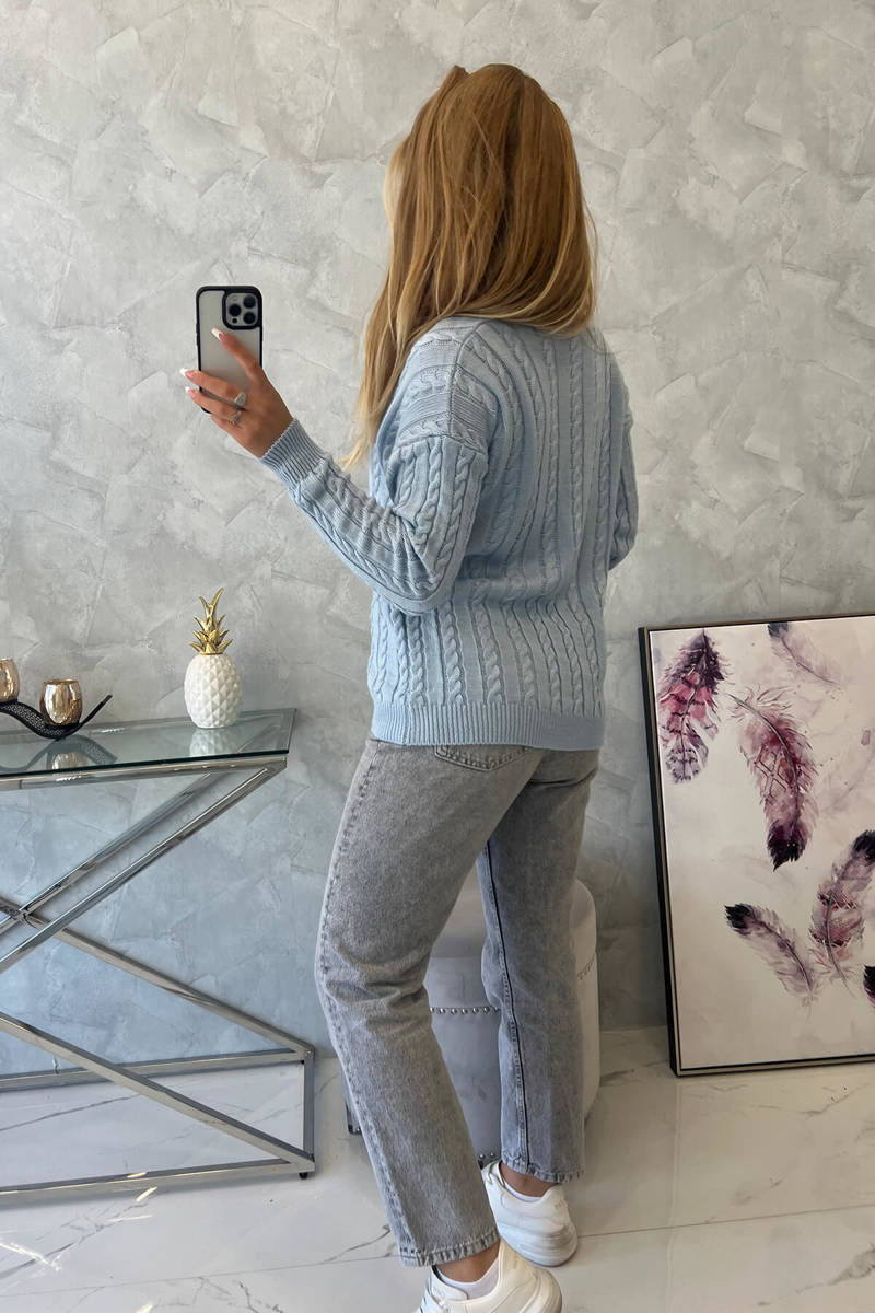 PULÓVER S V VÝSTRIHOM - MODRÁ