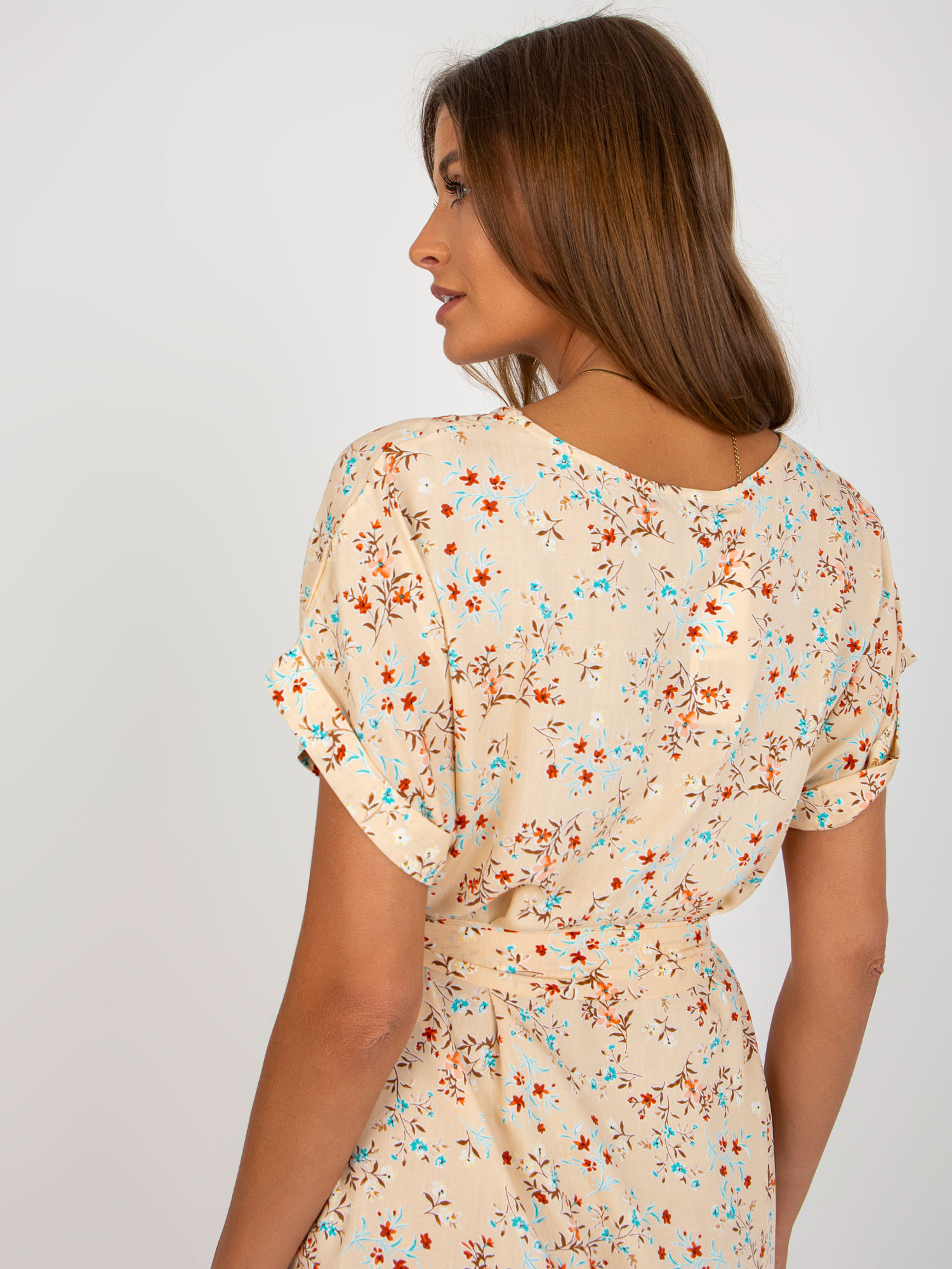 Jednoduché šaty - béžová