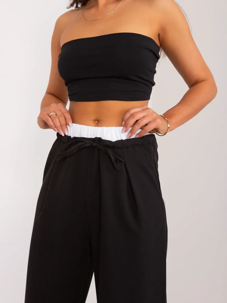 Elegantné nohavice - čierna