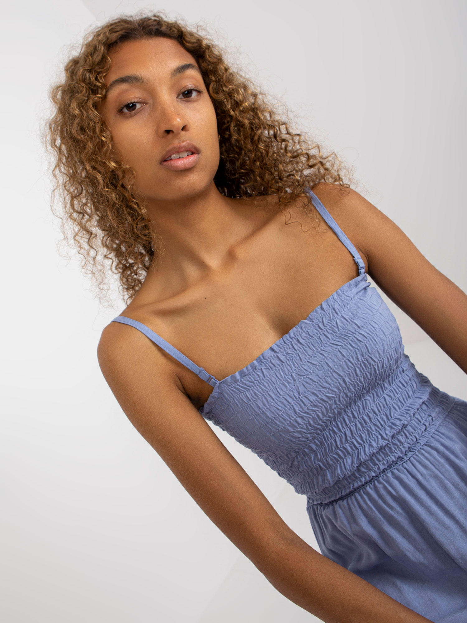 Šaty na ramienka - svetlo modrá