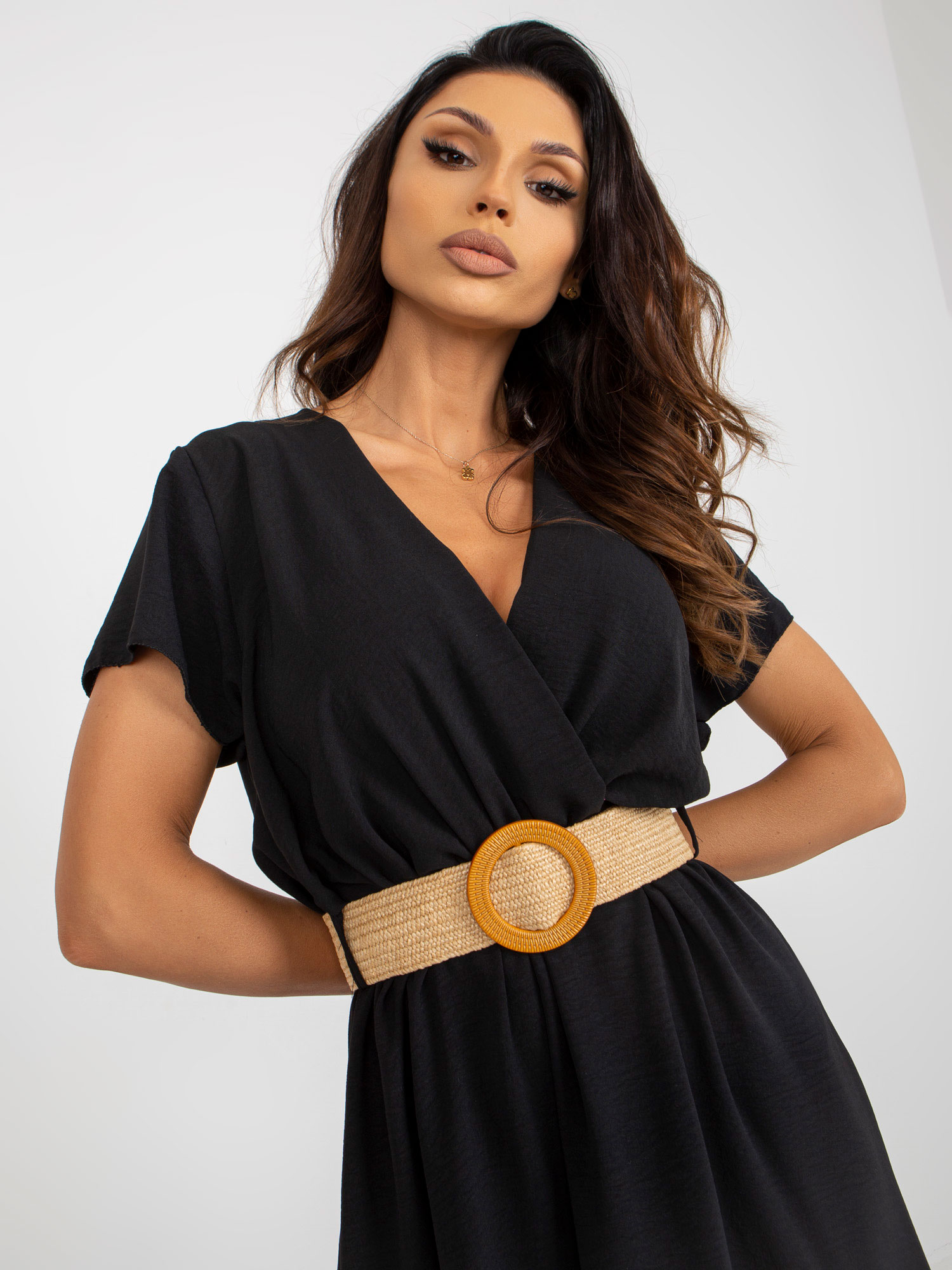 Šaty s volánom - čierna