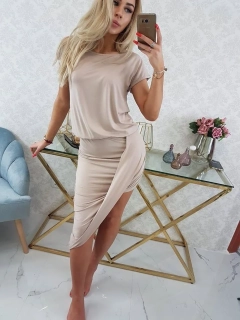 ASYMETRICKÉ ŠATY BÉŽOVÉ